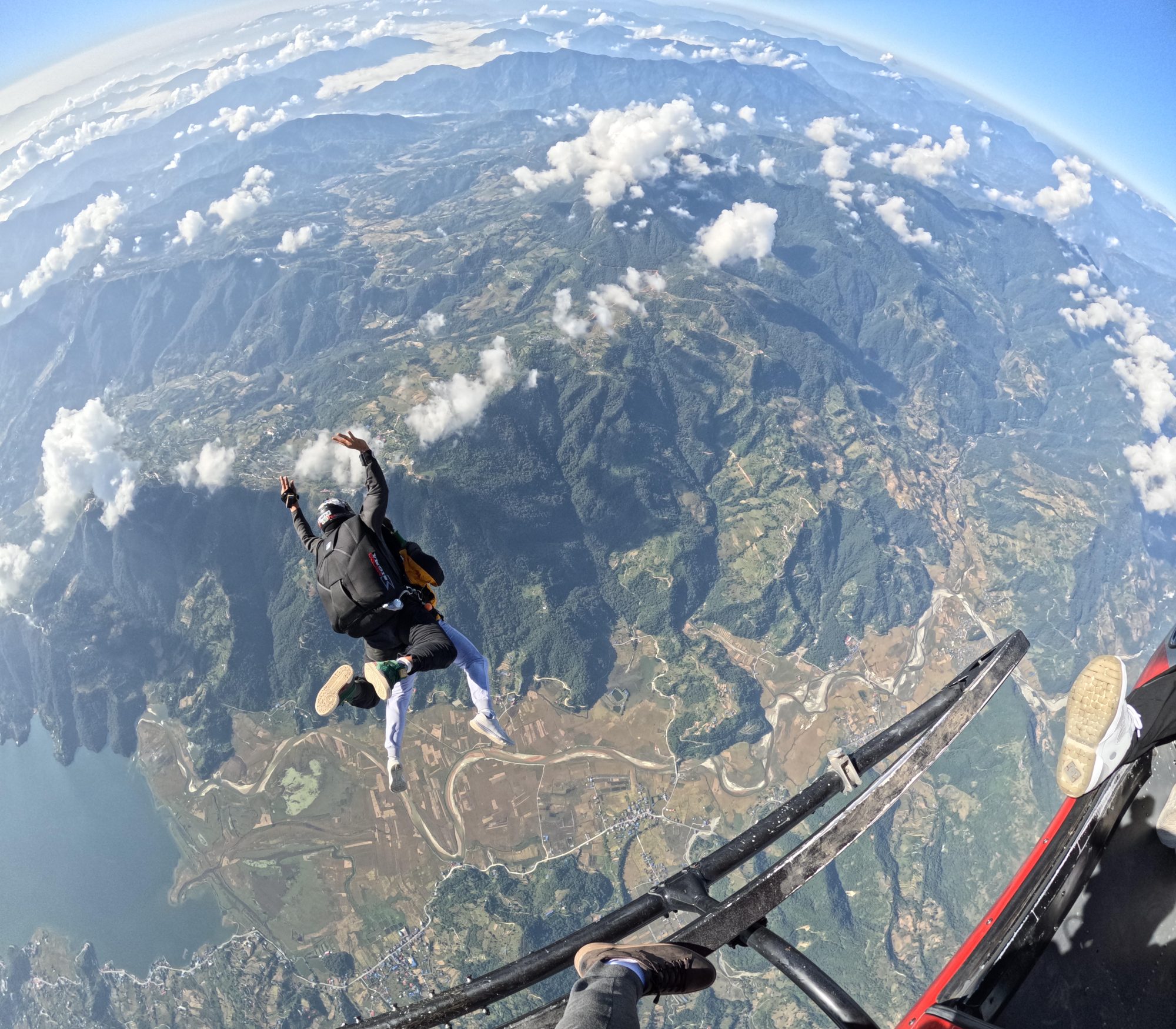 Instructor and jumper in freefall